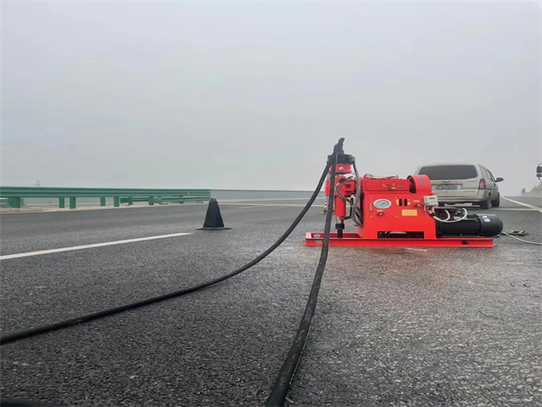 炉霍马路路基路面开裂下沉注浆加固灌浆